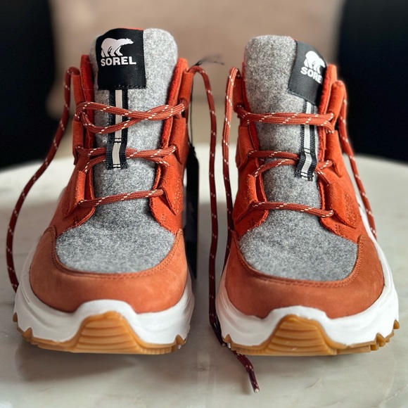 NWT Sorel Women's Kinetic Breakthru Caribou Waterproof Boot - Picture 3 of 9